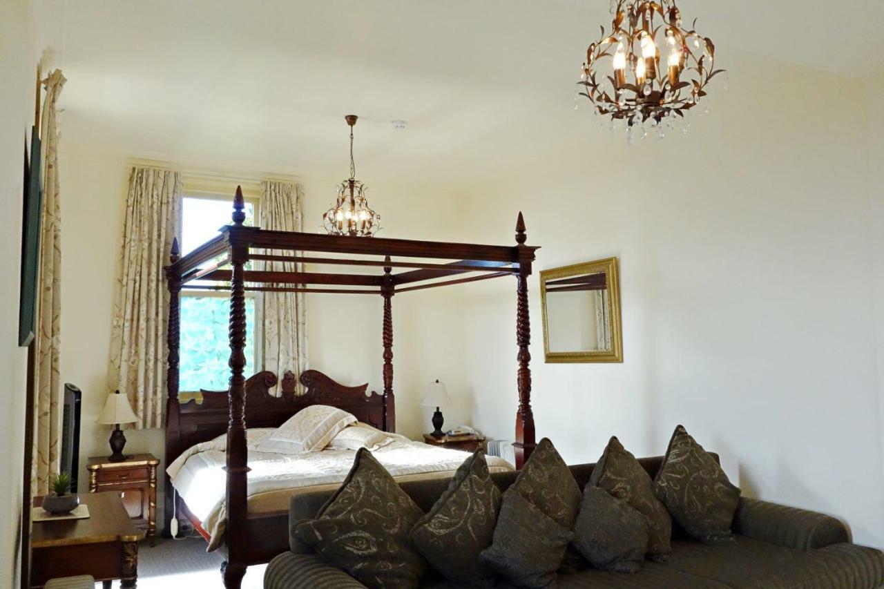Hotel Manor Views Nz Huntly Exterior foto