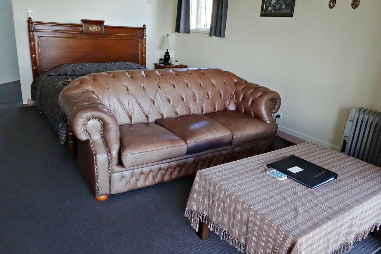 Hotel Manor Views Nz Huntly Exterior foto