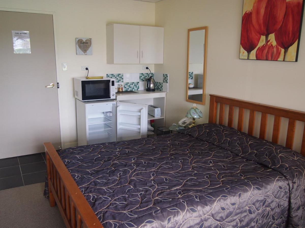 Hotel Manor Views Nz Huntly Exterior foto
