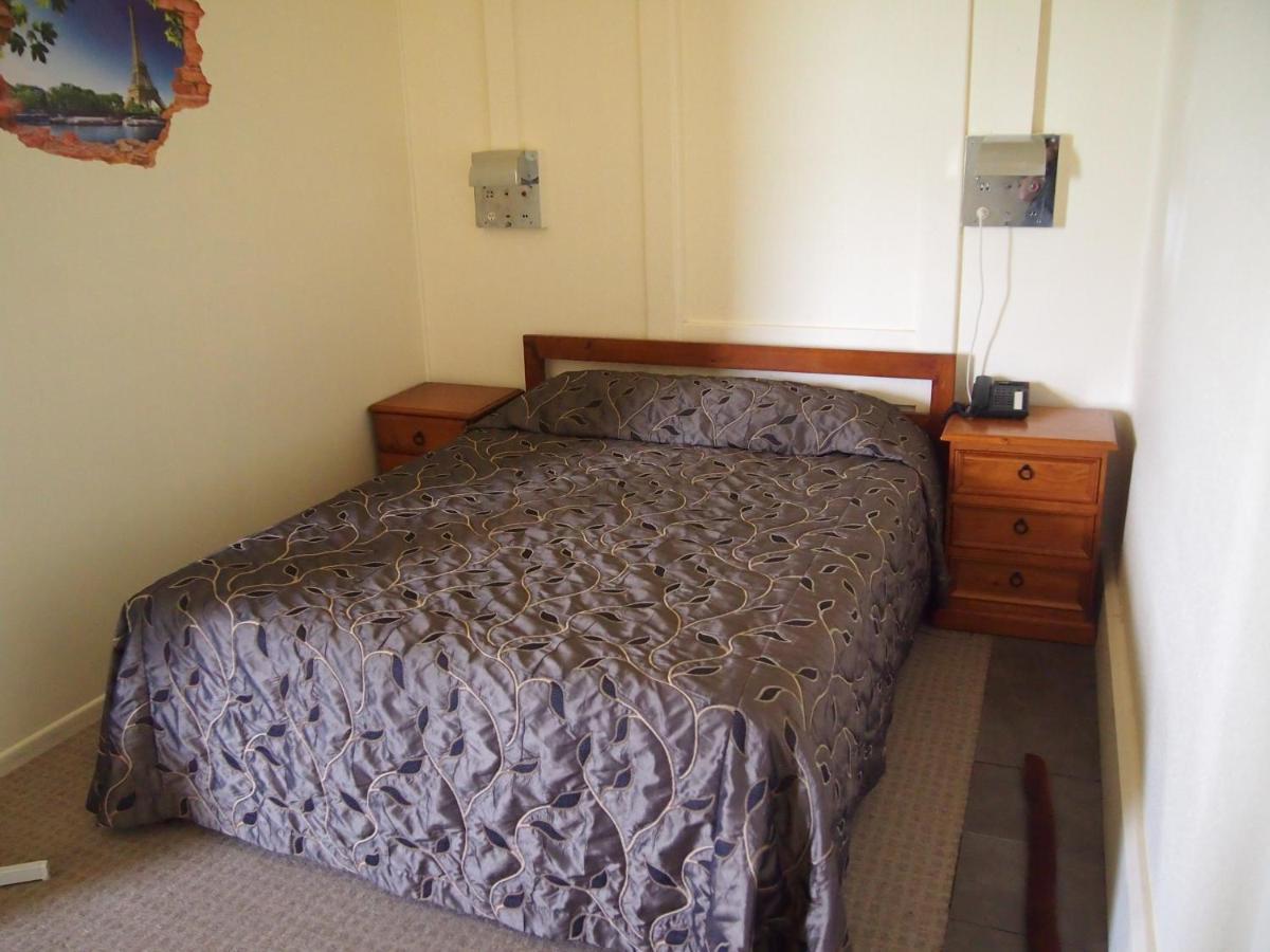 Hotel Manor Views Nz Huntly Exterior foto